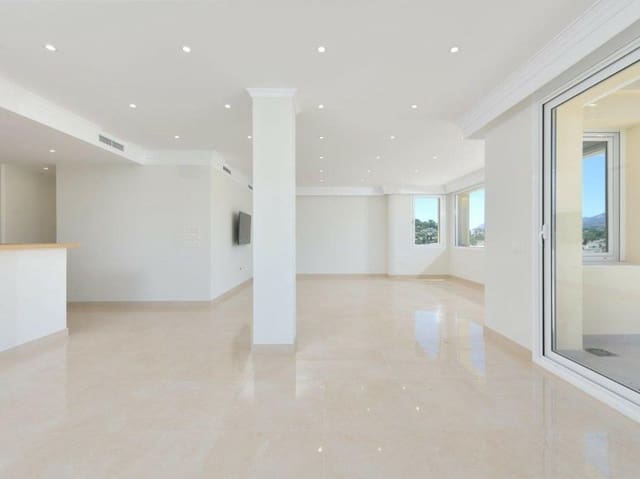 3 slaapkamer Penthouse te koop in Los Naranjos, Marbella met zwembad garage - € 1.495.000 (Ref: 8079498)