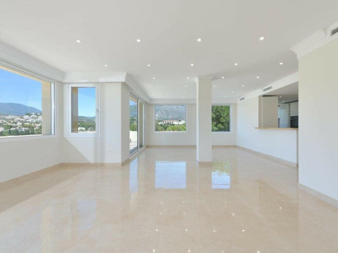 3 soverom Penthouse til salgs i Marbella med svømmebasseng garasje - € 1 495 000 (Ref: 8079498)