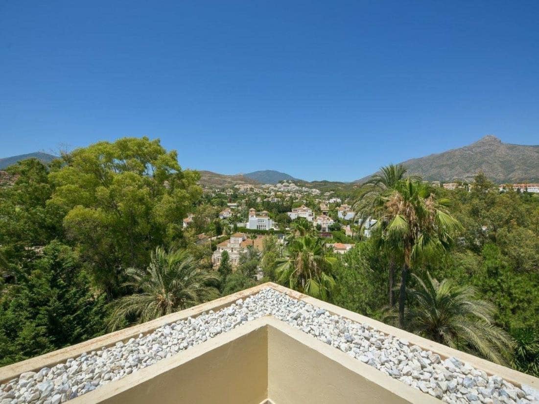 3 soverom Penthouse til salgs i Marbella med svømmebasseng garasje - € 1 495 000 (Ref: 8079498)
