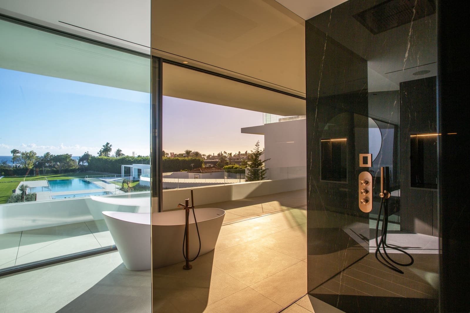 3 soveværelse Villa til salg i Marbella med swimmingpool garage - € 4.900.000 (Ref: 8088834)