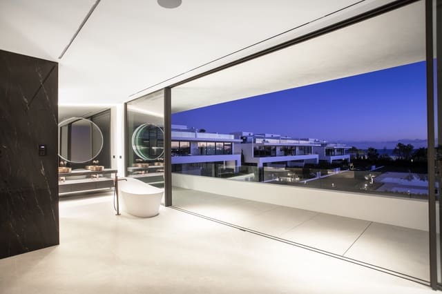 3 Zimmer Villa zu verkaufen in Lomas De Marbella, Marbella mit Pool Garage - 4.900.000 € (Ref: 8088834)