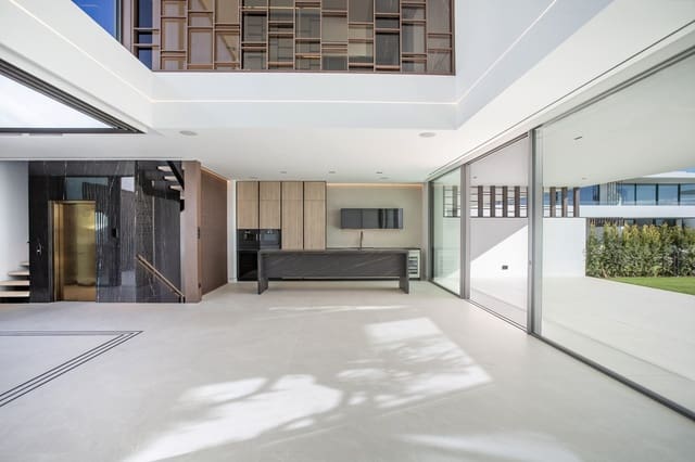 3 sovrum Villa till salu i Lomas De Marbella, Marbella med pool garage - 4 900 000 € (Ref: 8088834)