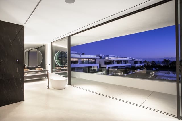 3 sovrum Villa till salu i Lomas De Marbella, Marbella med pool garage - 4 900 000 € (Ref: 8088834)