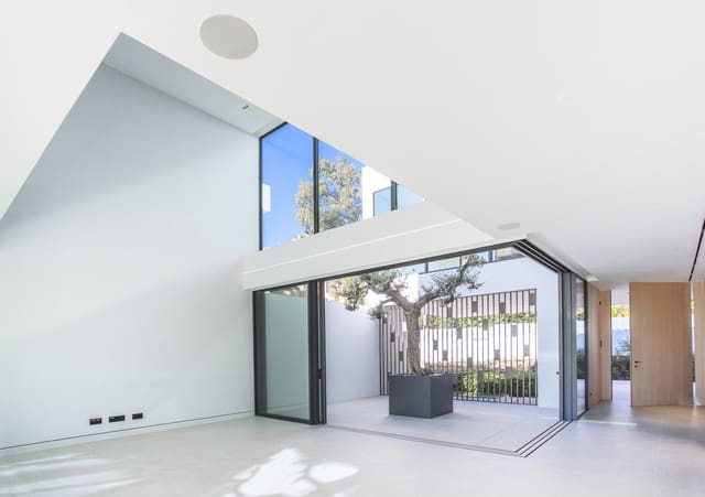 3 sovrum Villa till salu i Lomas De Marbella, Marbella med pool garage - 4 900 000 € (Ref: 8088834)
