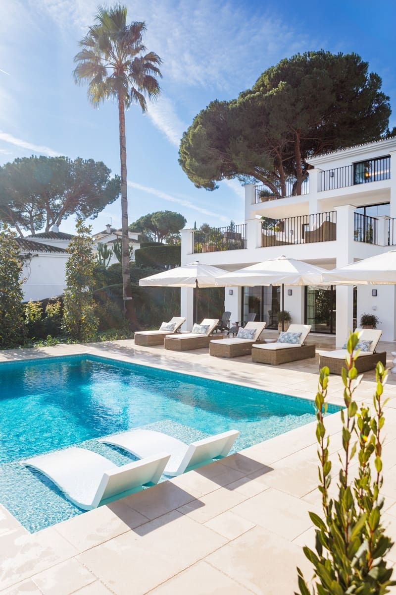 5 makuuhuone Huvila myytävänä paikassa Marbella mukana uima-altaan 
autotalli - 5 495 000 € (Ref: 8088836)