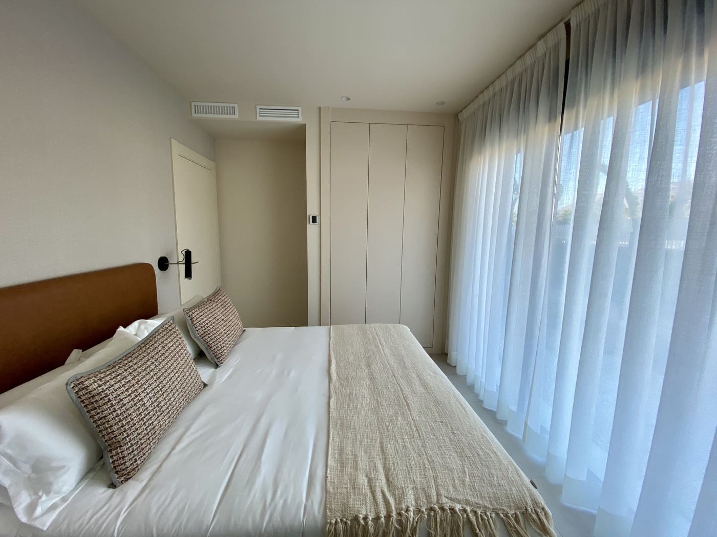 3 camera da letto Appartamento in vendita in New Golden Mile con piscina garage - 1.850.000 € (Rif: 8090375)