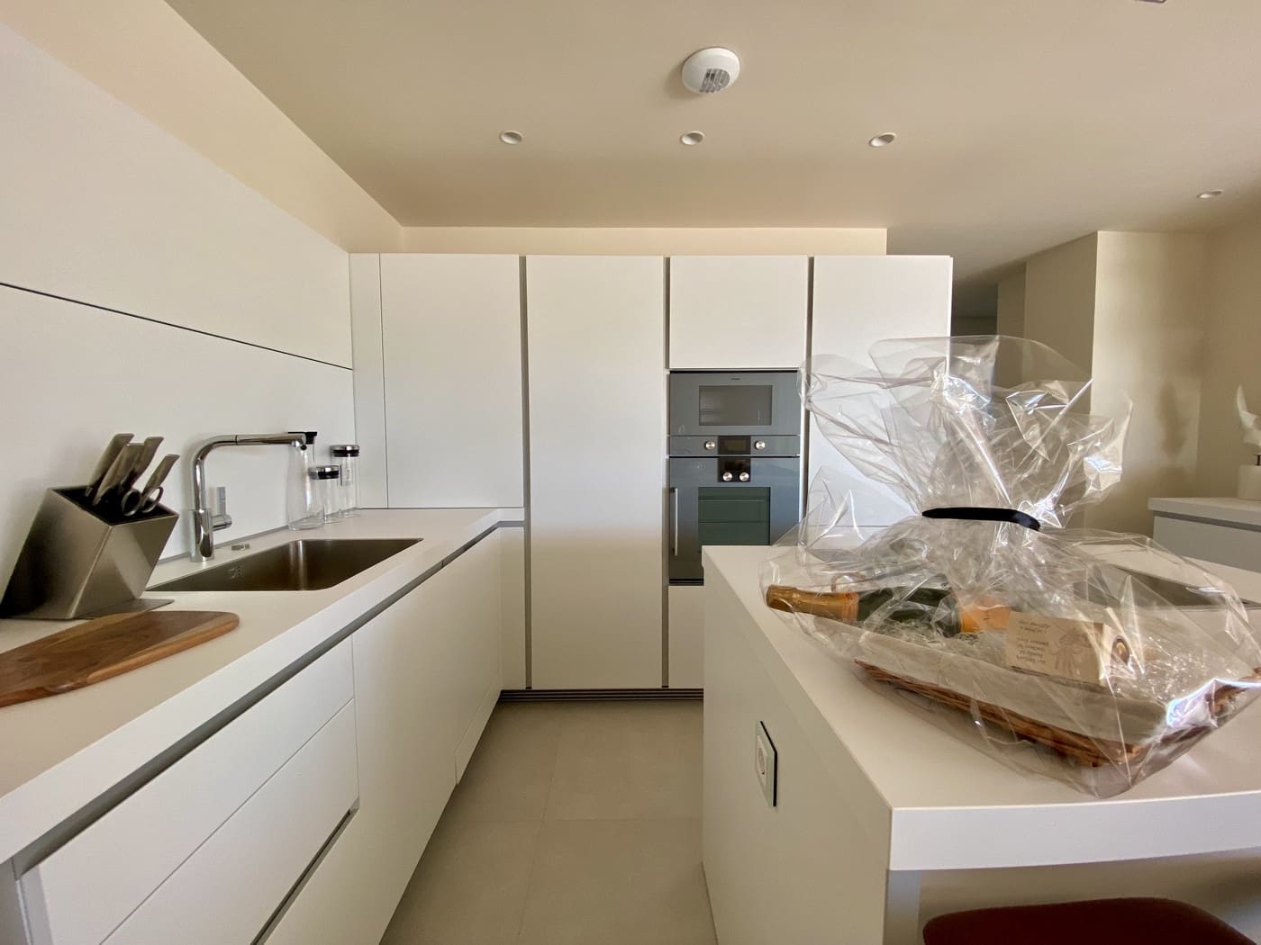 3 camera da letto Appartamento in vendita in New Golden Mile con piscina garage - 1.850.000 € (Rif: 8090375)