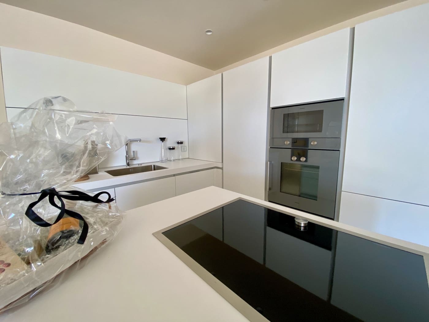 3 camera da letto Appartamento in vendita in New Golden Mile con piscina garage - 1.850.000 € (Rif: 8090375)