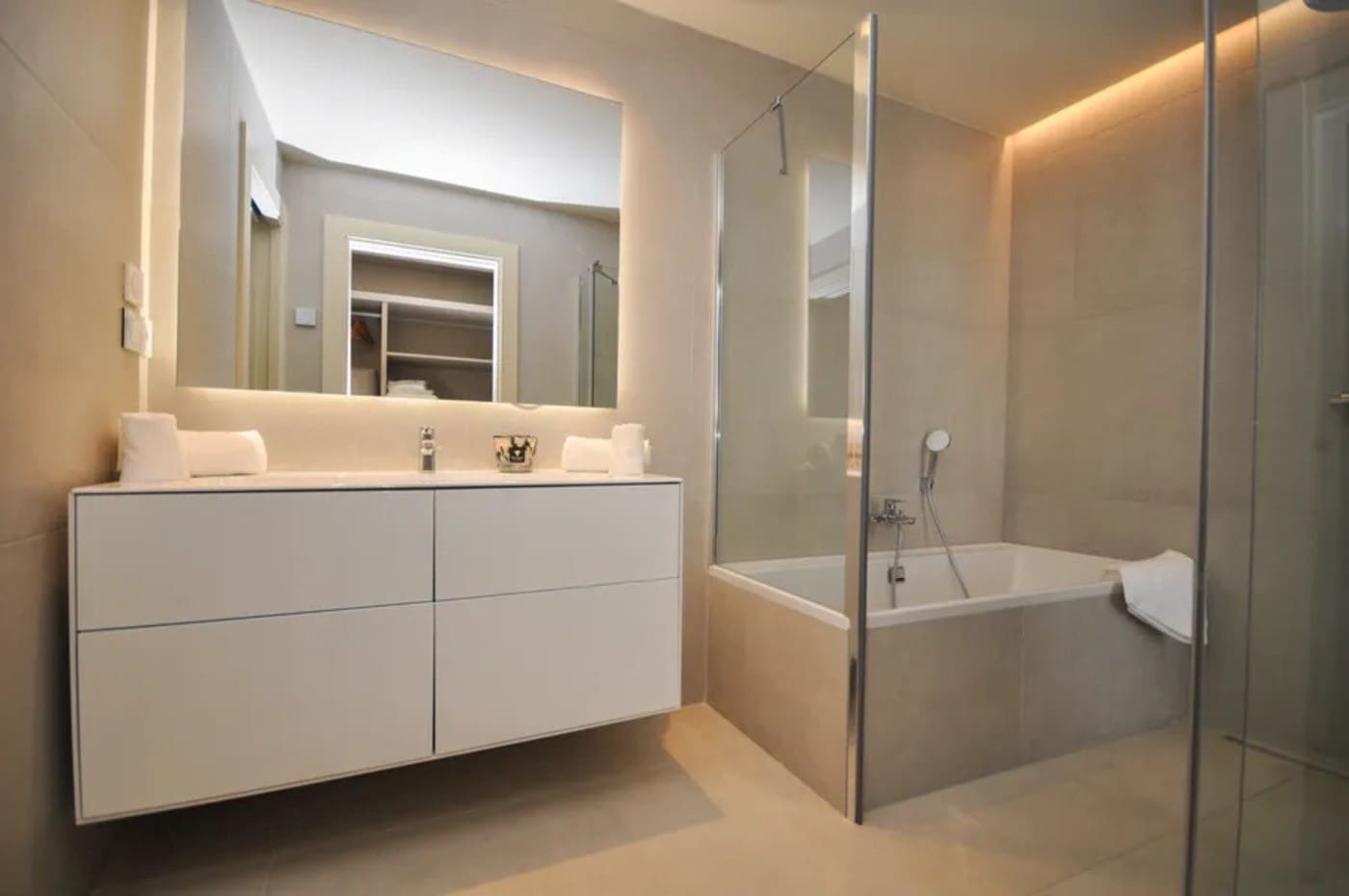 3 camera da letto Appartamento in vendita in New Golden Mile con piscina garage - 1.850.000 € (Rif: 8090375)