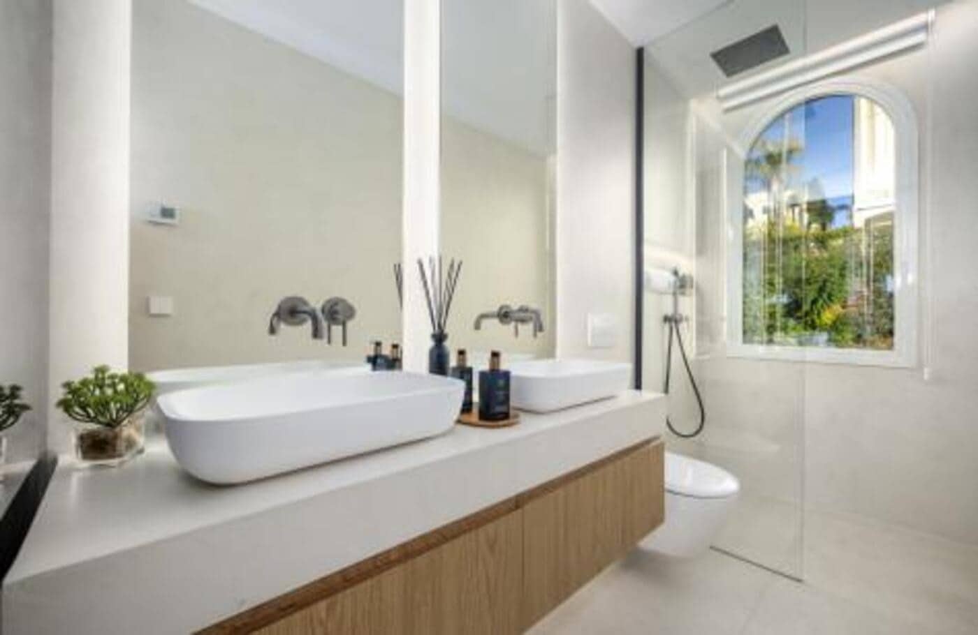 3 soverom Penthouse til salgs i Benahavis med svømmebasseng garasje - € 899 000 (Ref: 8090376)