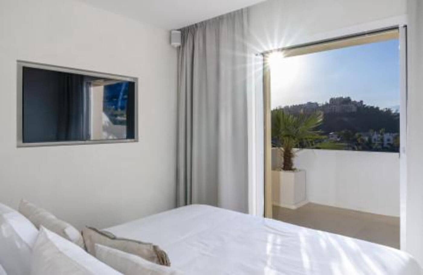 3 soverom Penthouse til salgs i Benahavis med svømmebasseng garasje - € 899 000 (Ref: 8090376)