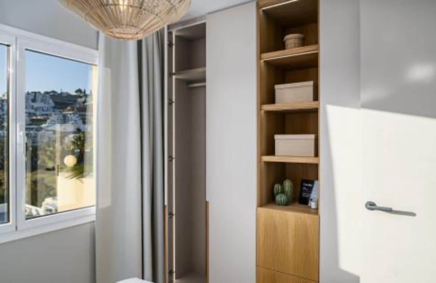 3 soverom Penthouse til salgs i Benahavis med svømmebasseng garasje - € 899 000 (Ref: 8090376)