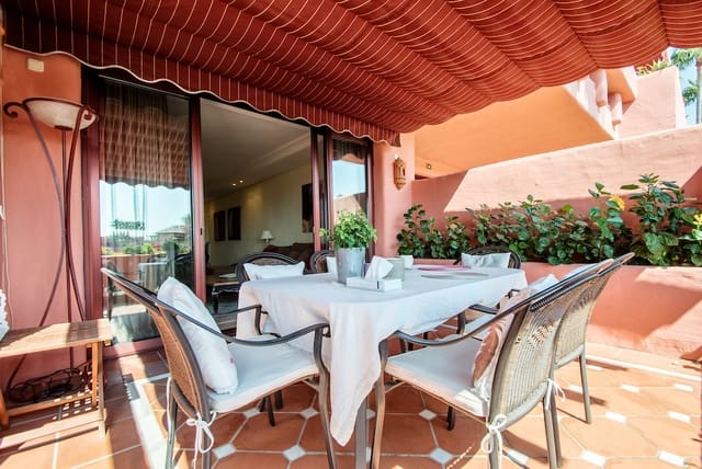2 sypialnia Apartament do wynajęcia w Resinera-Voladilla, Estepona z basenem garażem - 2 200 € (Ref: 8096275)