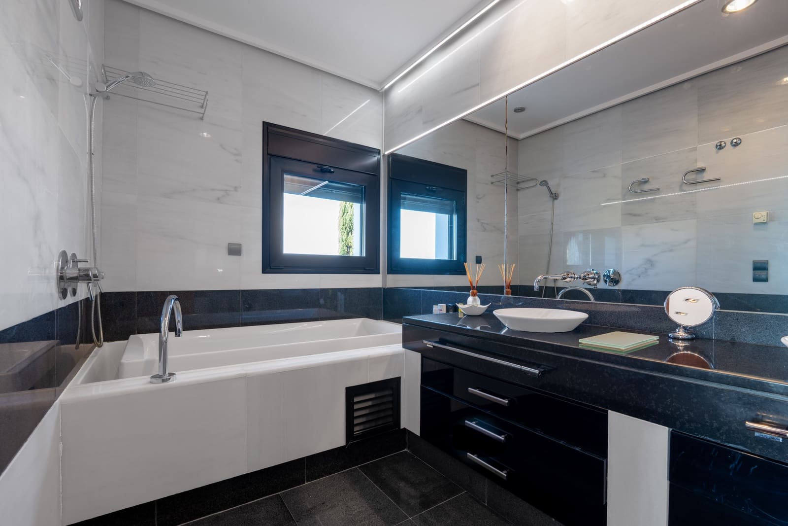 5 camera da letto Villa in vendita in Marbella con piscina garage - 3.290.000 € (Rif: 8096277)