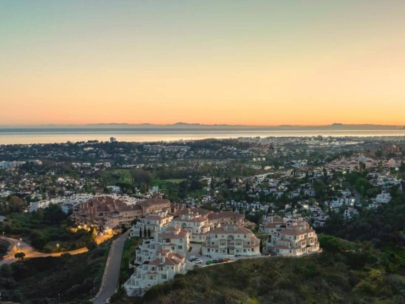 2 chambre Appartement à vendre à Marbella avec piscine garage - 497 500 € (Ref: 8098317)