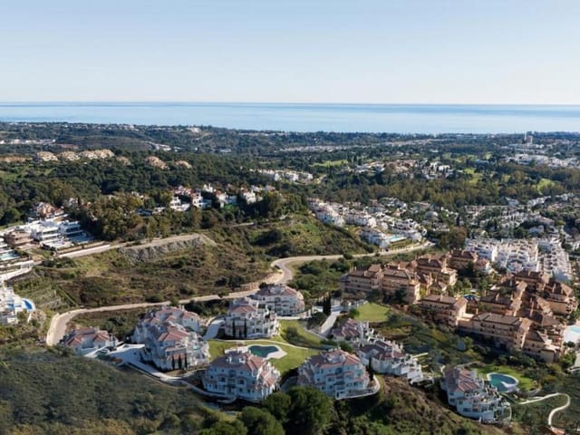 2 chambre Appartement à vendre à Los Naranjos, Marbella avec piscine garage - 475 000 € (Ref: 8098317)