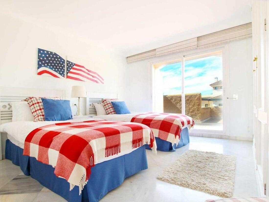 3 bedroom Townhouse for sale in Marbella with pool - € 630,000 (Ref: 8101598)