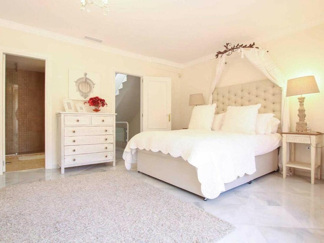 3 bedroom Townhouse for sale in Marbella with pool - € 630,000 (Ref: 8101598)