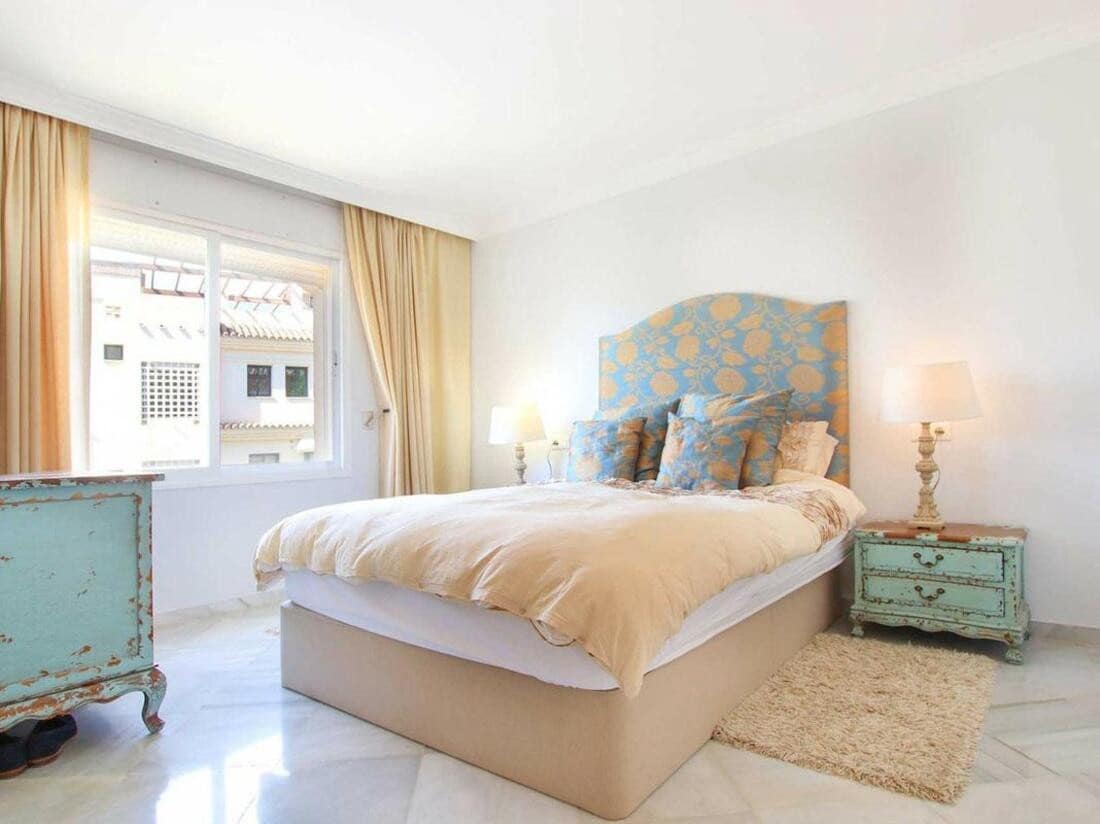3 bedroom Townhouse for sale in Marbella with pool - € 630,000 (Ref: 8101598)