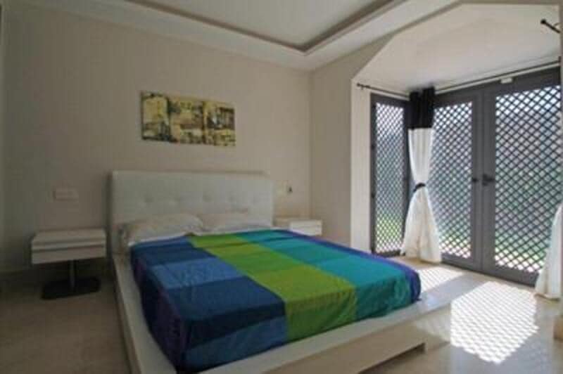 5 slaapkamer Villa te huur in Golden Mile met zwembad garage - € 14.000 (Ref: 8103865)