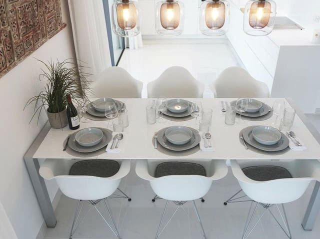 3 soverom Penthouse til salgs i Nueva Atalaya, Estepona med svømmebasseng garasje - € 1 050 000 (Ref: 8114379)