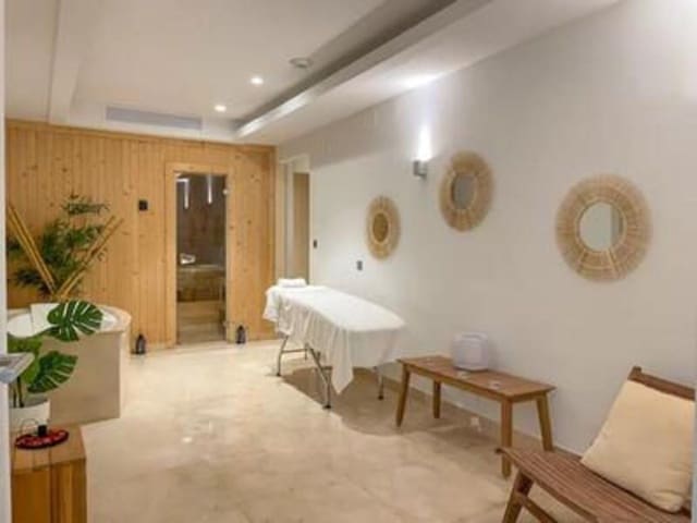 5 Zimmer Villa zu verkaufen in El Paraiso, Estepona mit Pool Garage - 3.650.000 € (Ref: 8126020)