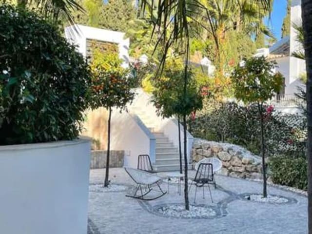 5 Zimmer Villa zu verkaufen in El Paraiso, Estepona mit Pool Garage - 3.650.000 € (Ref: 8126020)