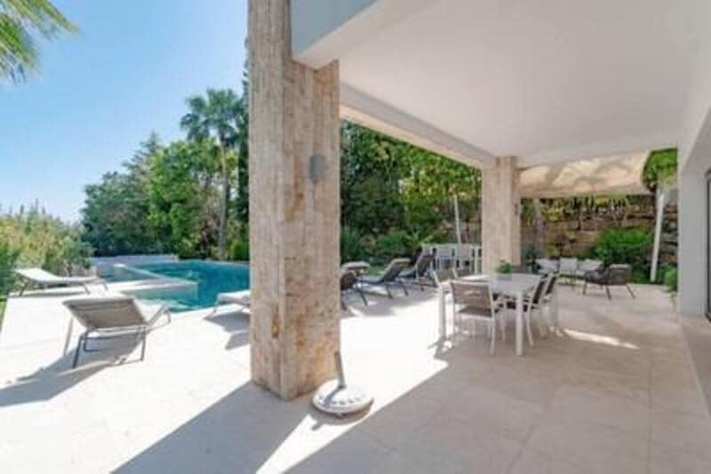 5 soveværelse Villa til salg i El Paraiso med swimmingpool garage - € 3.650.000 (Ref: 8126020)