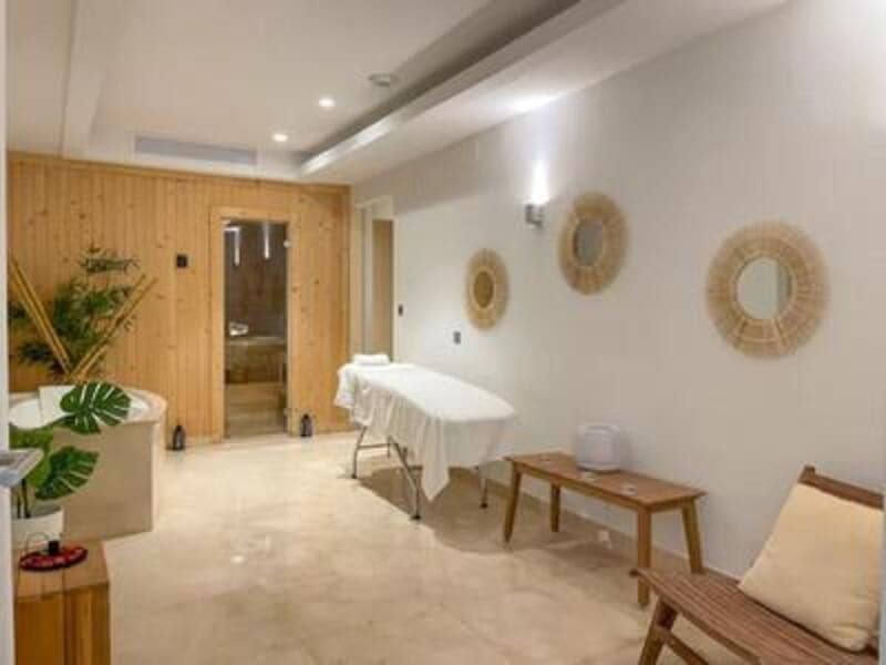 5 soveværelse Villa til salg i El Paraiso med swimmingpool garage - € 3.650.000 (Ref: 8126020)
