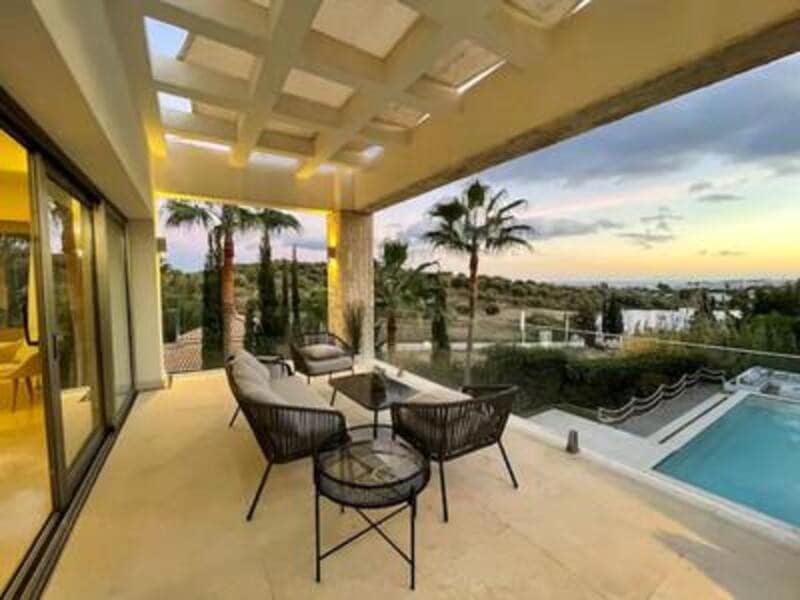 5 soveværelse Villa til salg i El Paraiso med swimmingpool garage - € 3.650.000 (Ref: 8126020)