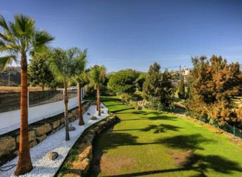 4 soveværelse Villa til salg i Benahavis med swimmingpool garage - € 3.495.000 (Ref: 8133635)