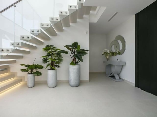 4 soverom Villa til salgs i El Paraíso, Benahavís med svømmebasseng garasje - € 3 495 000 (Ref: 8133635)