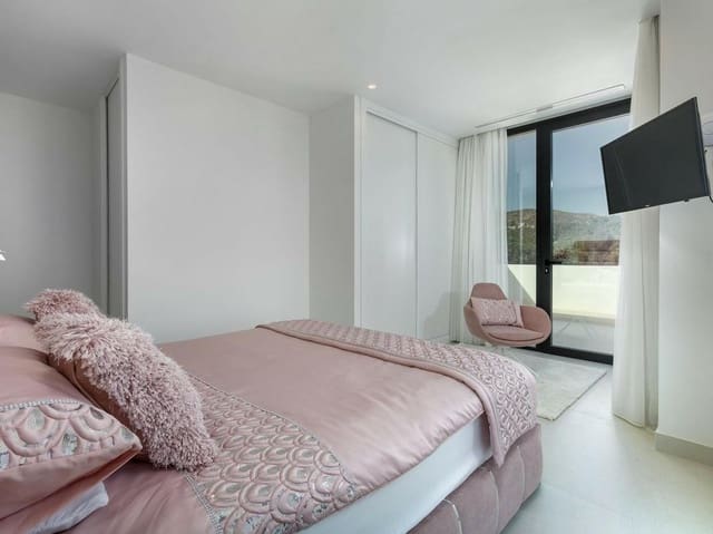 4 soverom Villa til salgs i El Paraíso, Benahavís med svømmebasseng garasje - € 3 495 000 (Ref: 8133635)