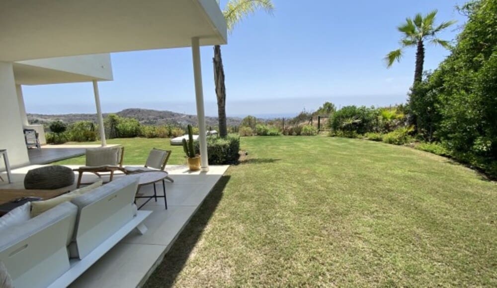 3 sypialnia Apartament na sprzedaż w Benahavis z basenem garażem - 940 000 € (Ref: 8138646)