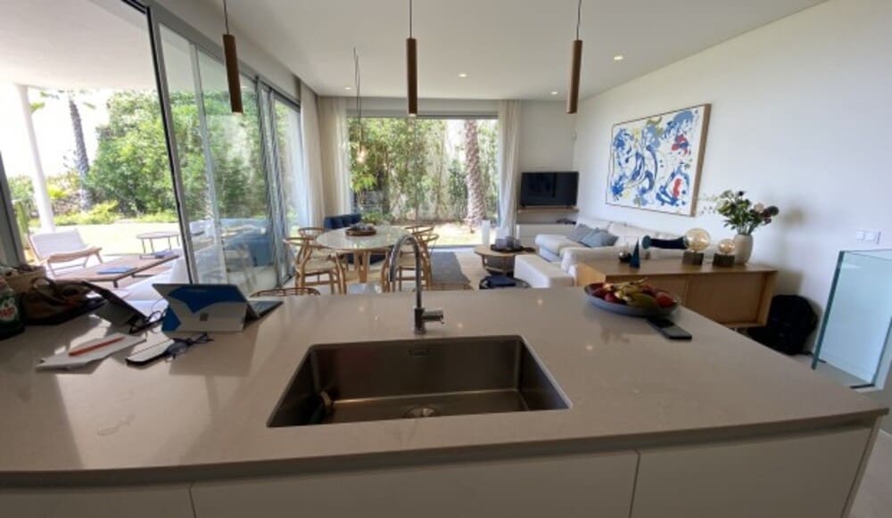 3 sypialnia Apartament na sprzedaż w Benahavis z basenem garażem - 940 000 € (Ref: 8138646)