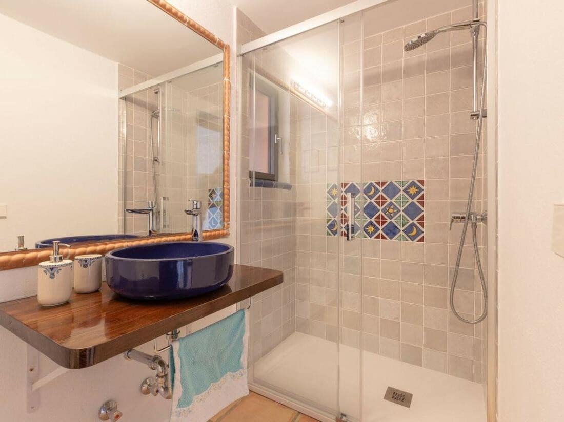 4 sypialnia Willa na sprzedaż w Marbella z basenem garażem - 1 650 000 € (Ref: 8142584)