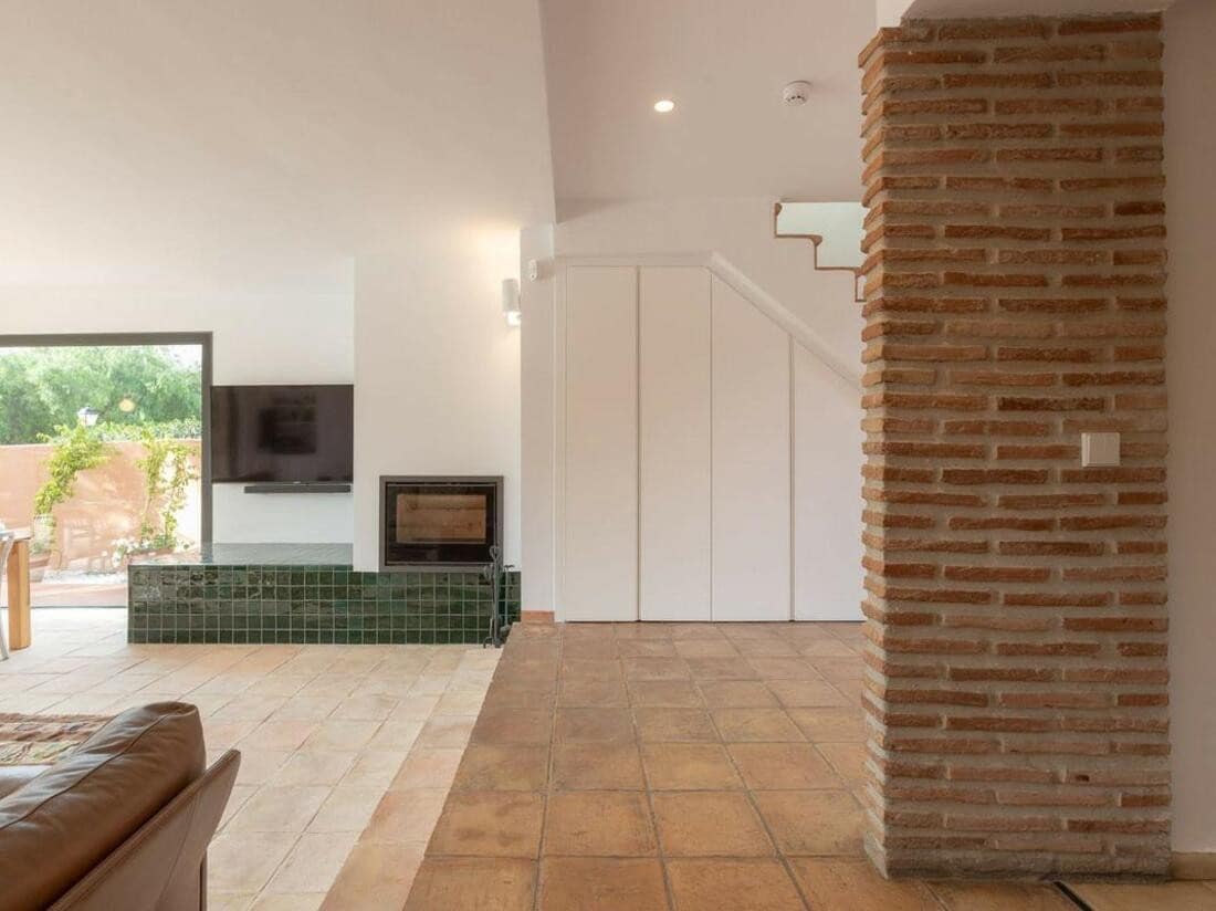 4 sypialnia Willa na sprzedaż w Marbella z basenem garażem - 1 650 000 € (Ref: 8142584)