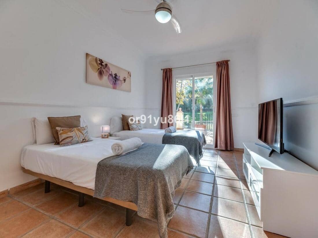 7 sypialnia Willa na sprzedaż w Guadalmina z basenem garażem - 1 640 000 € (Ref: 8142585)