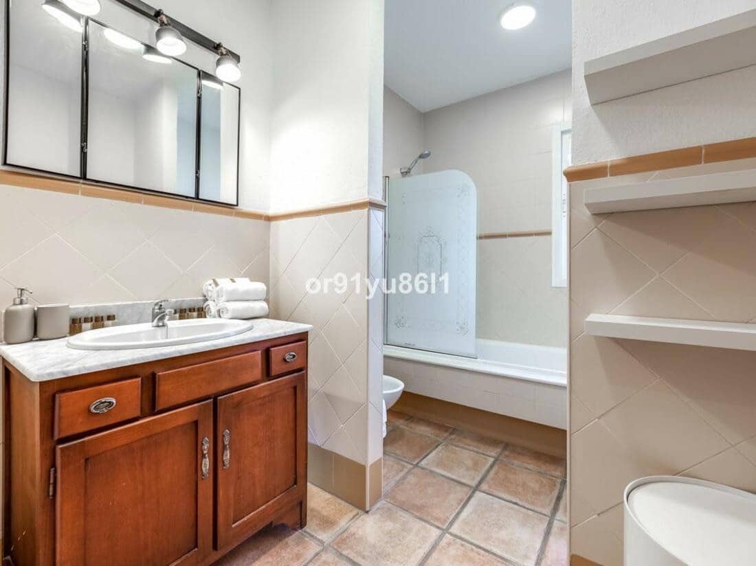 7 sypialnia Willa na sprzedaż w Guadalmina z basenem garażem - 1 640 000 € (Ref: 8142585)