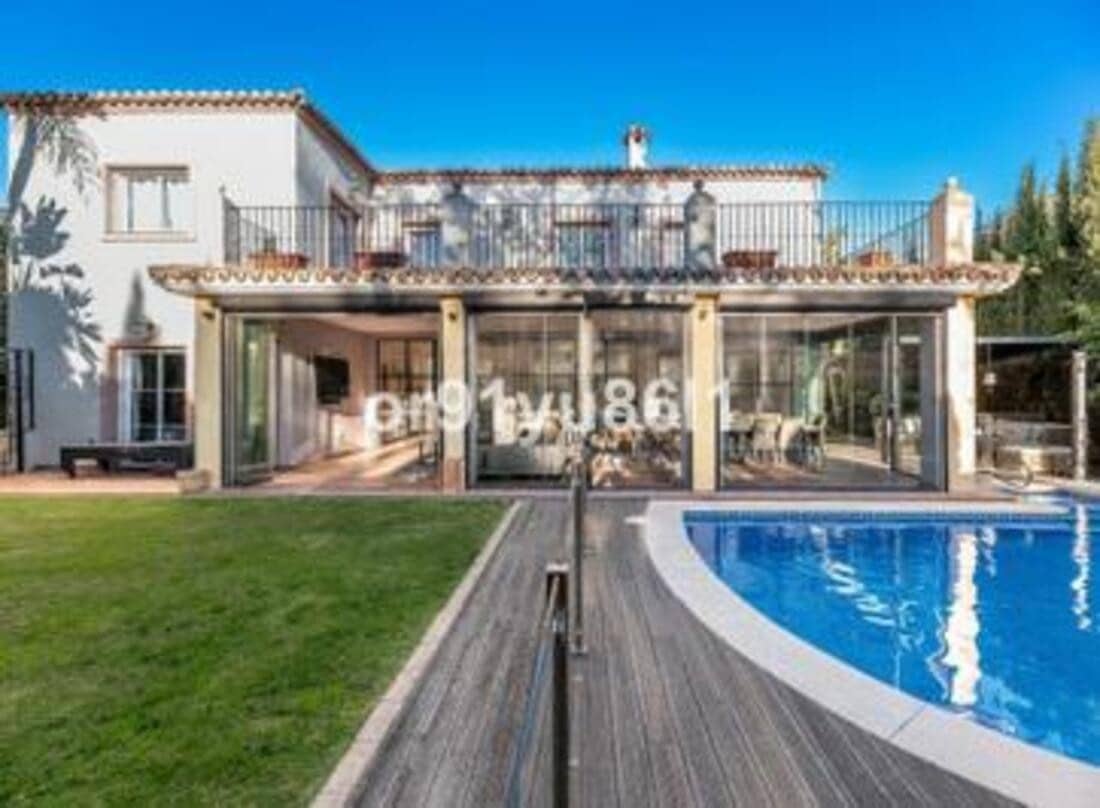7 sypialnia Willa na sprzedaż w Guadalmina z basenem garażem - 1 640 000 € (Ref: 8142585)