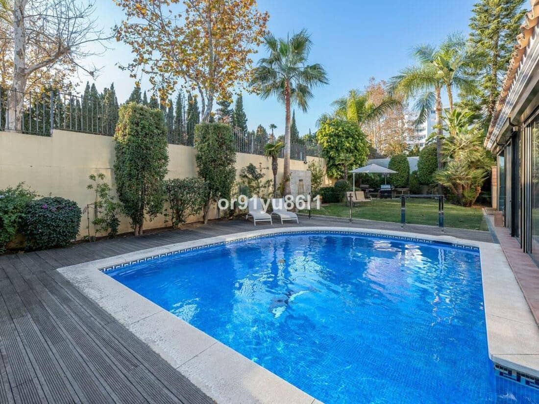 7 sypialnia Willa na sprzedaż w Guadalmina z basenem garażem - 1 640 000 € (Ref: 8142585)