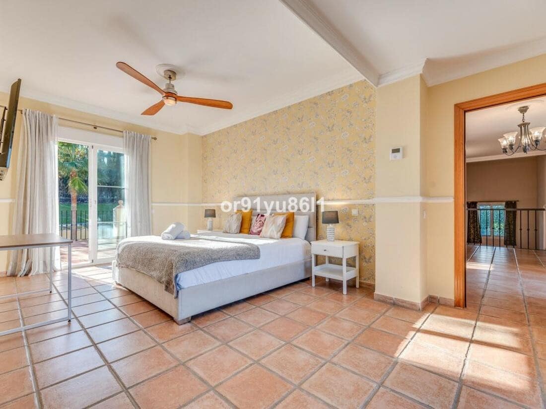 7 soveværelse Villa til salg i Guadalmina med swimmingpool garage - € 1.640.000 (Ref: 8142585)