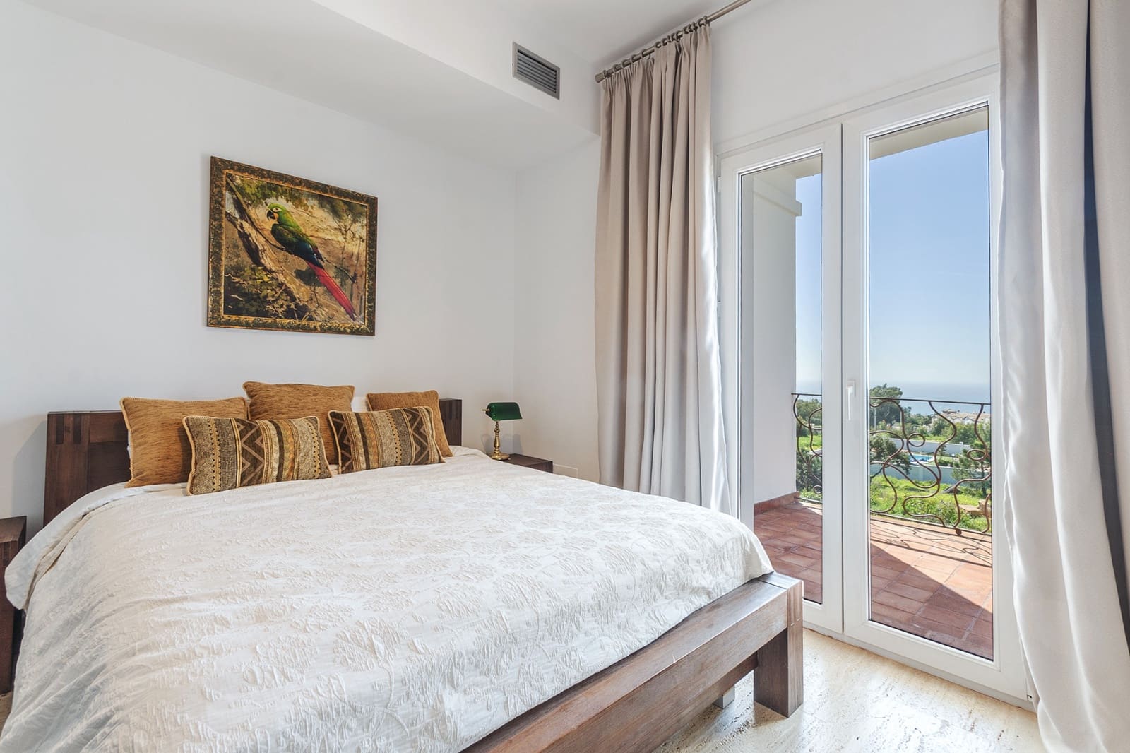 4 sypialnia Willa do wynajęcia w Manilva z basenem garażem - 8 000 € (Ref: 8154855)