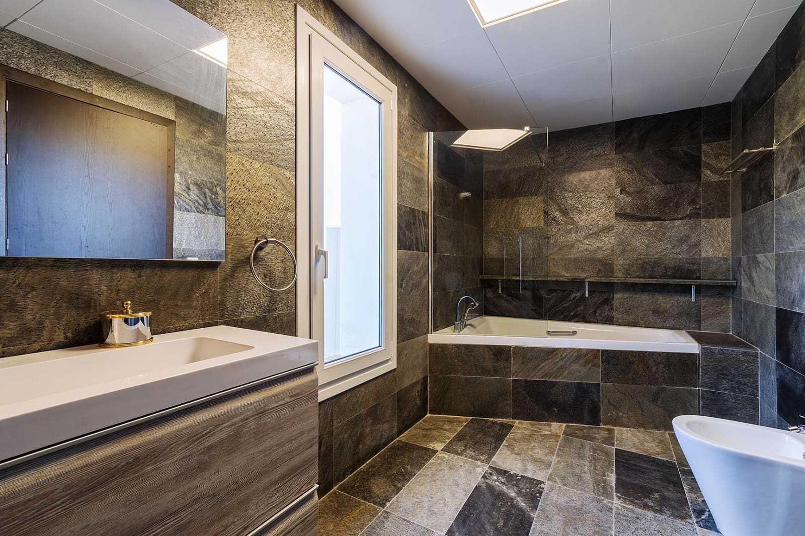 4 sypialnia Willa do wynajęcia w Manilva z basenem garażem - 8 000 € (Ref: 8154855)