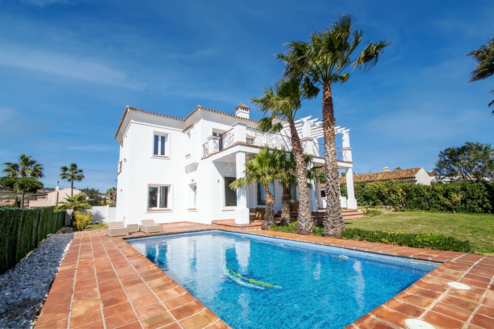 4 sypialnia Willa do wynajęcia w Manilva z basenem garażem - 8 000 € (Ref: 8154855)