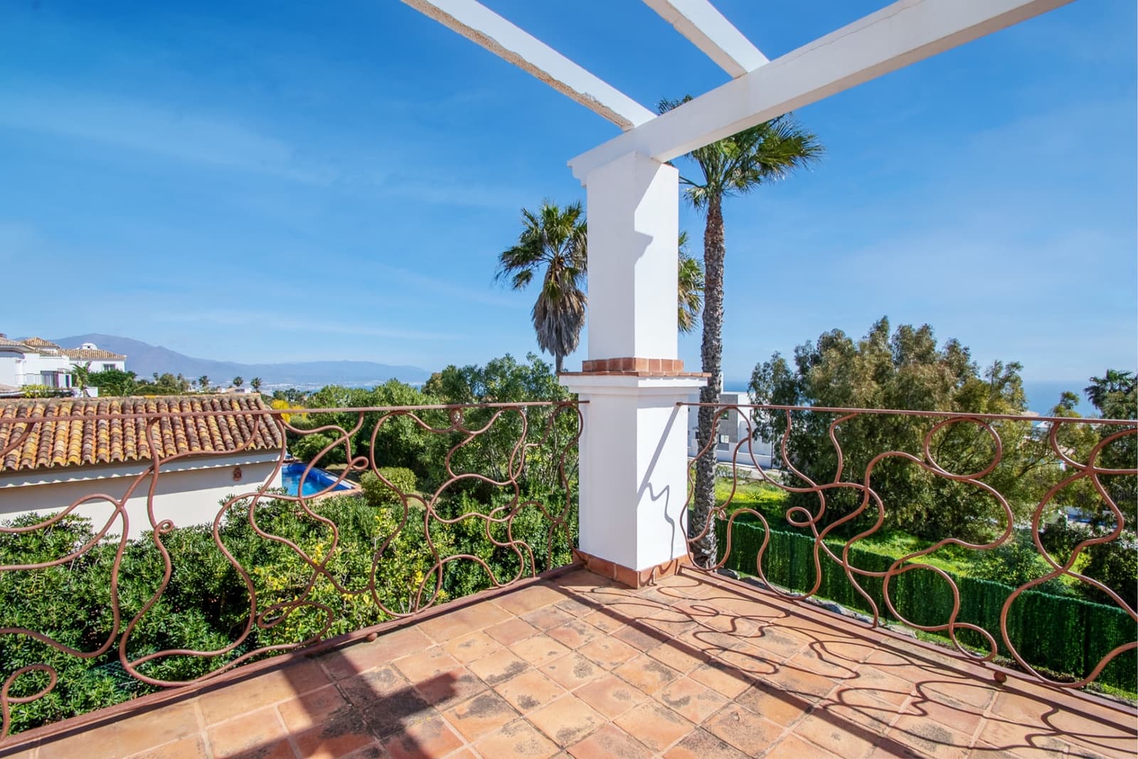 4 sypialnia Willa do wynajęcia w Manilva z basenem garażem - 8 000 € (Ref: 8154855)