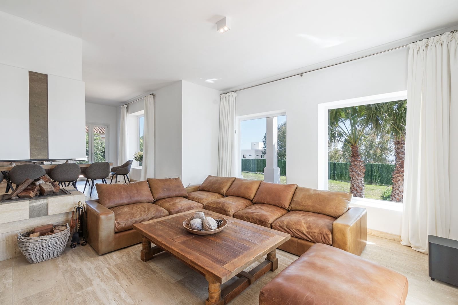 4 soverom Villa til leie i Manilva med svømmebasseng garasje - € 8 000 (Ref: 8154855)