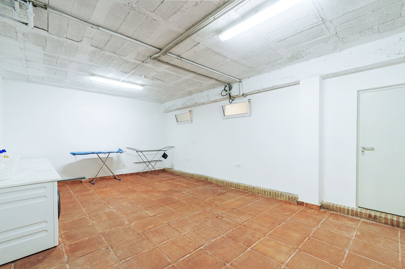 4 soverom Villa til leie i Manilva med svømmebasseng garasje - € 8 000 (Ref: 8154855)