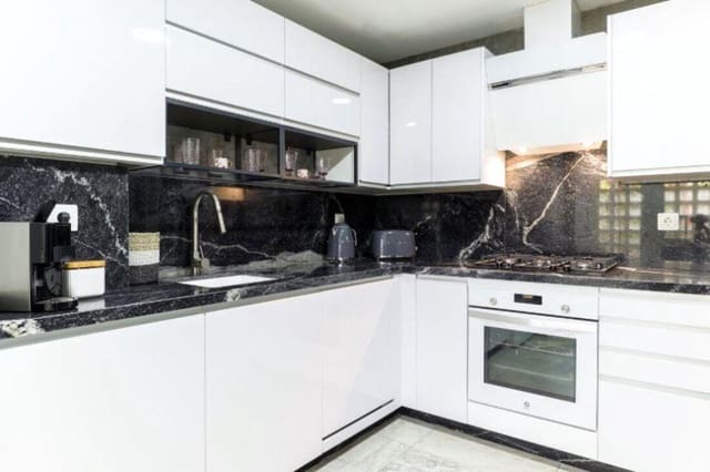 2 bedroom Apartment for sale in Nueva Alcántara, Marbella with pool garage - € 695,000 (Ref: 8161243)