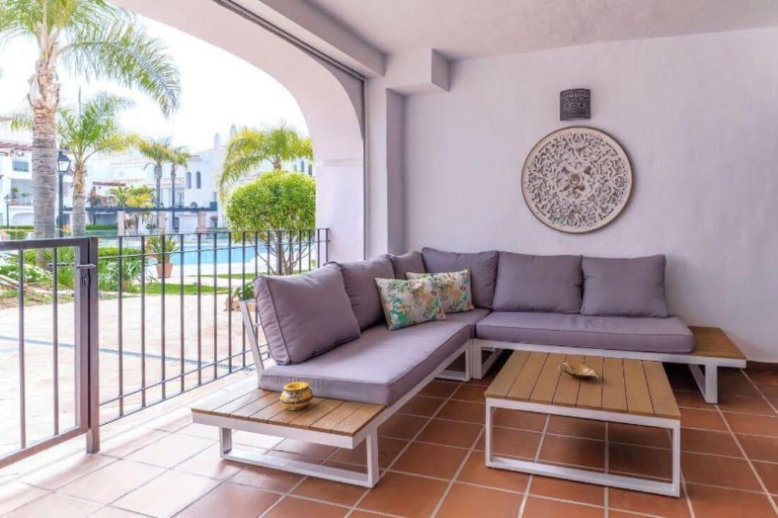 Apartamento de 2 habitaciones en San Pedro de Alcantara en venta con piscina garaje - 695.000 € (Ref: 8161243)